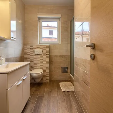 Complex Of 2 Aurora With 2 Private Pools For Up To 20 Persons Only 200m From The - Wiibuk